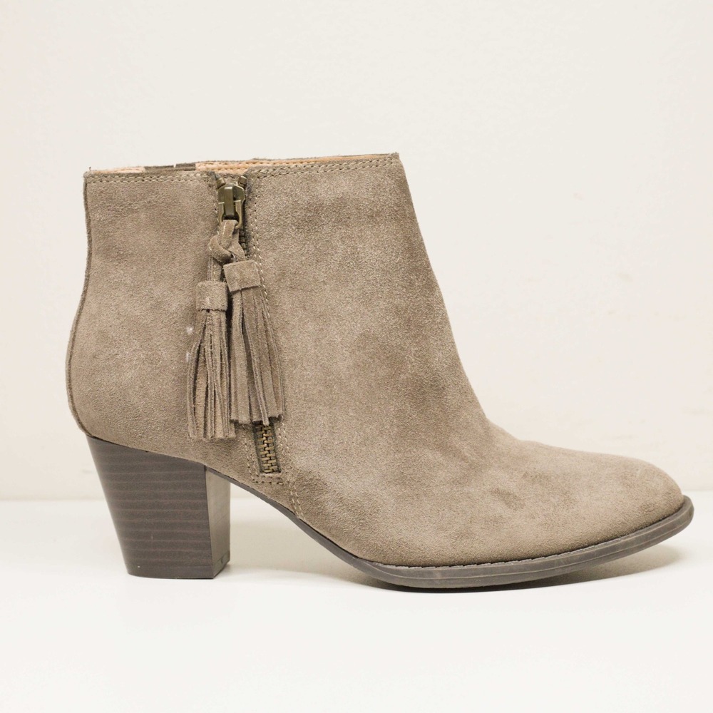 VIONIC Madeline Weather Resistant Suede‎ Ankle Boots Tassel Taupe Sz 7